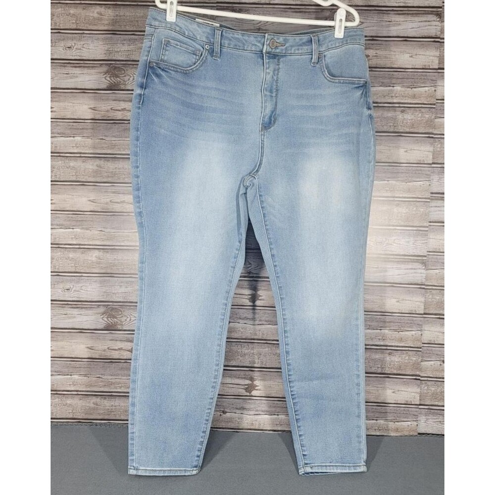 Womens Plus Size 18 Short Time And Tru Light Blue Wash Stretch Skinny Jeans NWOT